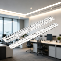 Lentille linéaire transparente extrudée pour contrôle UGR LED, design anti-éblouissement, éclairage suspendu encastré, confort visuel optimisé