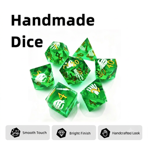 Dés polyédriques en résine faits à la main avec figurines squelettes intégrées, ensemble de 7 dés modernes pour jeux de table D&D pour adultes - Product Image 2