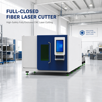 Découpeuse laser à fibre CNC à couvercle intégral avec table d'échange pour la découpe pendant le chargement et le déchargement, conforme aux normes de sécurité strictes du marché