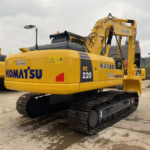 Excavadora Komatsu Pc 220 Usada Original de Segunda Mano en Venta en Buenas Condiciones - Product Image 1