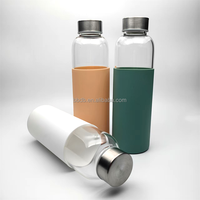 Botol minum kaca portabel mudah dibersihkan dengan lengan silikon produk grosir