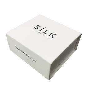 ปลอกหมอนผ้าไหมหม่อนแท้สั่งทำปลอกหมอนผ้าไหมแท้ชุดกล่องของขวัญที่ปิดด้วยแม่เหล็กว่างเปล่า - Product Image 1