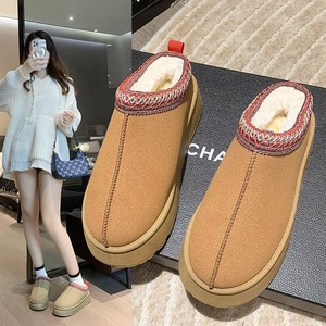 Botas de Invierno para Nieve Clásicas para Mujer de Alta Calidad Nuevo Diseño 2026, Estilo Uggs Casuales para Interiores y Exteriores de Satén y Gamuza con Plantilla de Piel - Product Image 6