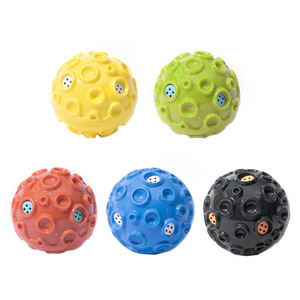 Commercio all'ingrosso di alta qualità Pet Ball giocattolo speciale superficie del suono irregolare resistente al morso giocattolo di addestramento interattivo per cani - Product Image 3