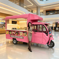 Constructeur mondial d'infrastructure mobile pour entreprises, avec construction en acier inoxydable et design personnalisable pour camions dans les hubs très fréquentés