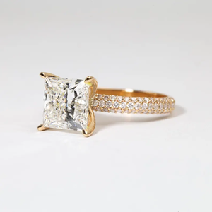 Anillo de compromiso de diamante cultivado en laboratorio con corte princesa, de joyería fina, elaborado en oro macizo, con diseño de diamante cuadrado. - Product Image 2