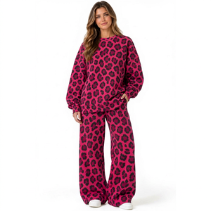 Ensemble survêtement léopard à épaules tombantes pour femme : sweat-shirt oversize à col rond et pantalon assorti – Prix usine - Product Image 1