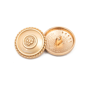 Boutons à tige de formes irrégulières personnalisés en usine, accessoires de couture, boutons métalliques en Zamac doré pour vêtements - Product Image 6