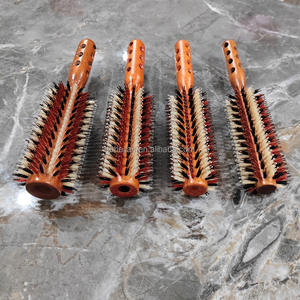 Souffleur de <span class=keywords><strong>cheveux</strong></span> professionnel manche en bois <span class=keywords><strong>brosse</strong></span> à <span class=keywords><strong>cheveux</strong></span> ronde en nylon résistant à la chaleur pour une utilisation de style de salon - Product Image 2