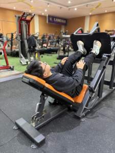 Máquina de <span class=keywords><strong>prensa</strong></span> de piernas angulada <span class=keywords><strong>con</strong></span> placas de pesas, profesional, de alta resistencia, 258 kg, <span class=keywords><strong>prensa</strong></span> de piernas a 45 grados para entrenamiento de fuerza de la parte inferior del cuerpo - Product Image 3