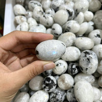 Batu Kristal Alami Hitam Dot Moonstone Dipoles Batu Cahaya Biru untuk Membuat Perhiasan