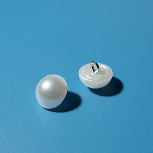 Boutons demi-dôme en fausses perles crème blanches de 10 mm, 12 mm, 14 mm, 16 mm, 18 mm, 20 mm avec tige et vis pour chemises et chemisiers - Product Image 5