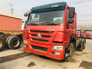Camión Tractor Usado Sinotruk Euro2 Diésel 6X4 con Volante a la Izquierda, HOWO de 10 Ruedas, Capacidad de Carga de 21-30T, 371hp, Cámara Trasera de 360° - Product Image 3