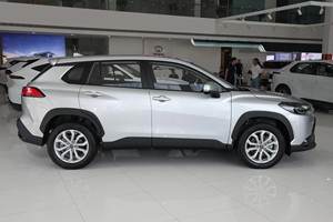 2023 <span class=keywords><strong>TOYOTA</strong></span> de Frontlander SUV Hybrid 2.0L 152PS L4 112kW/188Nm R18 Versión deportiva LHD Coche usado a la venta - Product Image 6