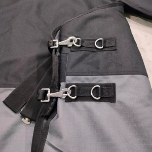 Manta de invierno para caballo, cálida y ligera, con forro interior suave para máxima comodidad - Product Image 1