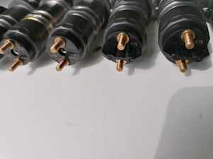 Nouvelle buse d'injecteur diesel 0445120075 504128307 Injecteur compatible avec CASE NEW HOLLAND Injecteur Common Rail 445120075 504128307 - Product Image 3