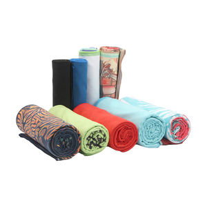 Toalla Deportiva Anti-Pilling de Microfibra o rPET Personalizada para Fitness, Marca Prefect Craft - Product Image 1