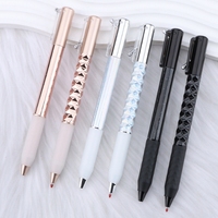 Stylo bille DIY en plastique avec perles en peluche, design pompon cœur mignon pour fille, stylo cadeau moelleux, encre noire, pointe 1,0 mm