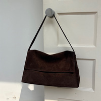 Sacs fourre-tout à rabat en daim et cuir de vachette 2026 pour femmes, grande capacité, style décontracté, en stock, vente en gros