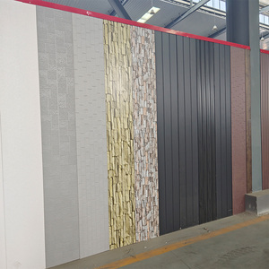 Panneau sandwich en aluminium pour murs et toitures extérieurs en polyuréthane PU ignifuge, matériau <span class=keywords><strong>de</strong></span> construction à isolation thermique - Product Image 4