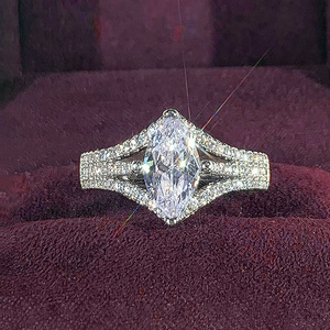 Anello Geometrico Impilabile Marquise, Design Creativo per Donne - Product Image 5