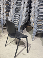 Chaise de bureau exécutive moderne, structure en fer, empilable, design ergonomique, finition noire durable, certifiée CE ISO pour usage commercial