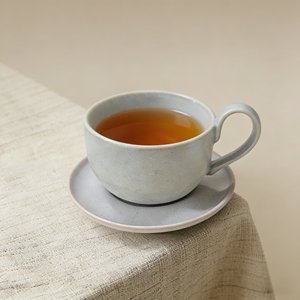 ชุดแก้วกาแฟเซรามิกดีไซน์สร้างสรรค์พร้อมจานรอง สีพื้นแบบด้าน พร้อมช้อน สำหรับใช้ในบ้าน - Product Image 3