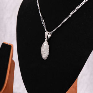 Colgante en forma de bola de rugby de oro macizo de 14 quilates con diamante redondo pequeño cultivado en laboratorio Unisex para todas las ocasiones Hip Hop elegante para fiesta - Product Image 3