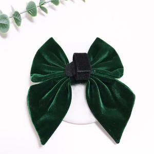 Fornitore di Accessori per Animali Domestici, Lussuoso Papillon Rosso Verde in Finta Pelle Scamosciata per Cani, Accessori Personalizzati in Velluto per Gatti e Cani - Product Image 4
