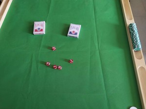 Tavolo da gioco quadrato pieghevole portatile multiuso in legno massello per 4 giocatori, per <span class=keywords><strong>Okey</strong></span>, Mahjong, Carte, Poker, Domino, con porta gettoni - Product Image 2
