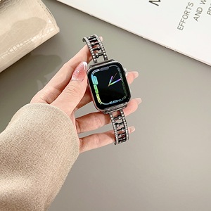 <span class=keywords><strong>Bracelet</strong></span> à breloques de luxe à la mode chaîne en or pour femmes <span class=keywords><strong>bracelet</strong></span> de montre en métal en acier inoxydable pour <span class=keywords><strong>Apple</strong></span> <span class=keywords><strong>Watch</strong></span> 8 <span class=keywords><strong>7</strong></span> 6 5 4 3 2 1 bande - Product Image 2