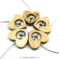 Vente en gros de jolie boule de cristal colorée en bois Base de lampe en forme de cœur USB Ornement de base Lampe en forme de cœur à LED pour la décoration de la maison