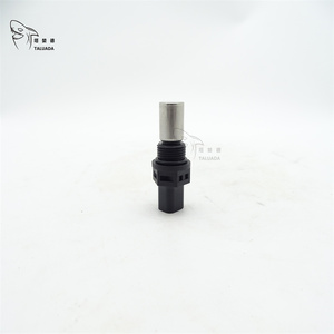 TALUADA Tractores Piezas Sensor de cigüeñal 6820 6910 <span class=keywords><strong>6910S</strong></span> 6920 9410R 9460R 9460RT 9510R Sensor de posición del cigüeñal RE537634 - Product Image 6