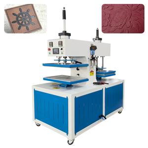 Presse à chaud pneumatique automatique à double tête pour gaufrage et transfert thermique plat pour logos de vêtements - Product Image 1