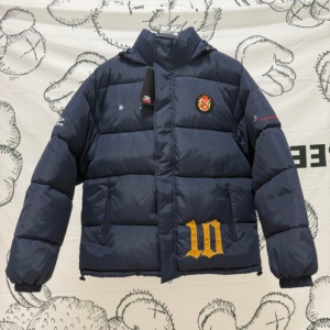 Veste d'hiver unisexe en coton épais matelassé avec capuche, logo brodé, coupe ample, résistante au vent, fermeture éclair intégrale, style streetwear - Product Image 4
