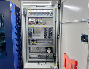 Prensa Plegadora Hidráulica CNC de Chapa de Acero Inoxidable WE67K 220T 3200 de 4+1 Ejes - Product Image 4