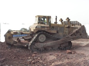 D10N รถแทรกเตอร์เกลี่ยดิน/ญี่ปุ่นใช้ D10n Dozer ราคาถูกสภาพดี - Product Image 3