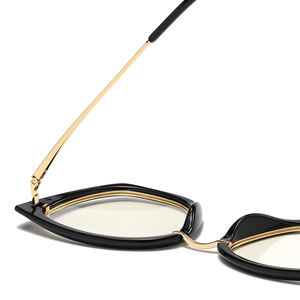 <span class=keywords><strong>Occhiali</strong></span> <span class=keywords><strong>da</strong></span> <span class=keywords><strong>Vista</strong></span> Retrò Cat Eye 2025 con Montatura TR90, Lenti Fotocromatiche Anti-Luce Blu, Alla Moda e Funzionali - Product Image 2