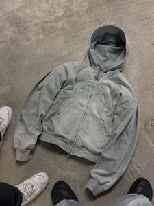 Felpa con Cappuccio e Zip Personalizzata con Lavaggio Acido e Stampa Ricamata per Uomo Invernale di Alta Qualità in Tessuto Pesante 500GSM French Terry Traspirante ad Asciugatura Rapida - Product Image 2