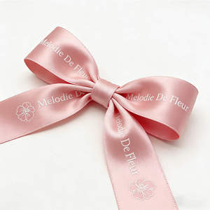 โบว์ผ้าซาตินสีชมพูหรูหรา E-Magic แบบหน้าเดียว พิมพ์โลโก้ตามสั่ง โบว์<span class=keywords><strong>ริบบิ้น</strong></span>ผ้าซาตินสำเร็จรูปสำหรับห่อดอกไม้ - Product Image 1