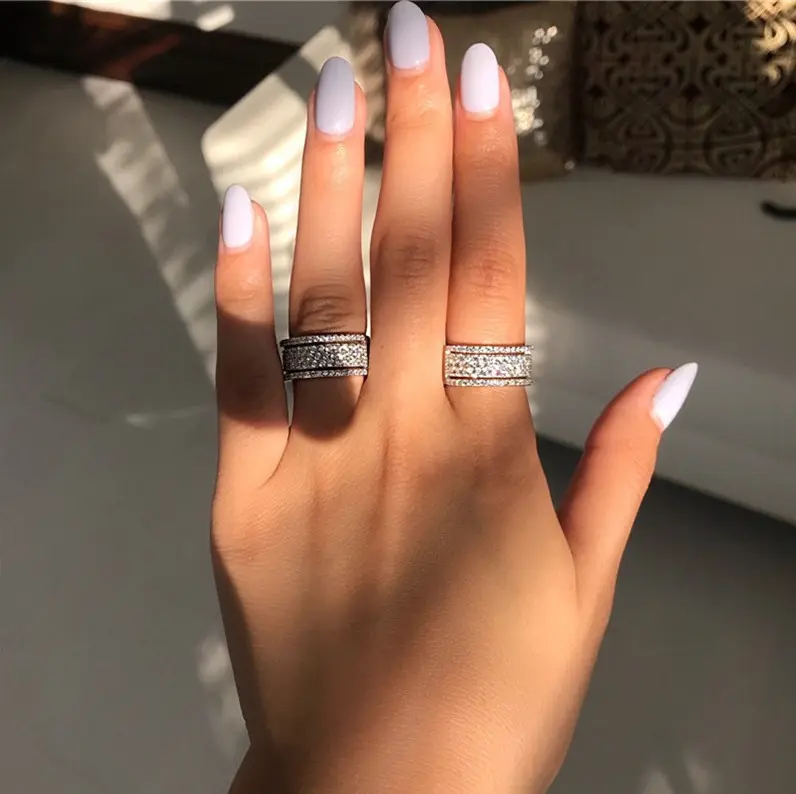 Zircone di lusso eternità piena di diamanti anelli di nozze da donna in lega bianca anelli di pietre preziose gioielli rotondi anello da dito placcato argento