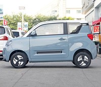 Nouvelle voiture électrique Yuanbao Mini EV3, version 2 portes, avec une autonomie de 215 km (CLTC) et une capacité de 4 places, idéale pour les trajets quotidiens et les sorties en solo.