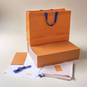 Cajas de regalo de cartón plegables de lujo reciclables de gran oferta, venta al por mayor, muestras gratuitas con logotipo personalizado, cierre magnético - Product Image 1