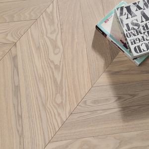 Suelo <span class=keywords><strong>de</strong></span> Parqué <span class=keywords><strong>de</strong></span> <span class=keywords><strong>Madera</strong></span> <span class=keywords><strong>de</strong></span> Fresno <span class=keywords><strong>de</strong></span> Tres Capas con Diseño Moderno, Resistente al Agua, Instalación con Sistema <span class=keywords><strong>de</strong></span> Clic, para Almacenes y Villas - Product Image 1