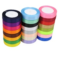 Ruban en satin de polyester uni de 2 cm x 25 yards, vente en gros d'usine, pour emballage de boîtes cadeaux et bouquets floraux