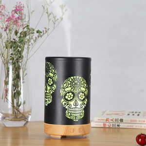 Difusor de Aroma con Forma de Calavera, 100 ml, Base de Madera, Humidificador Ultrasónico para Aromaterapia en el Hogar con Función de Temporizador - Product Image 1