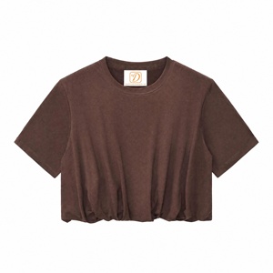 Top Estivo Personalizzabile con il Tuo Motivo Preferito, Doppio Strato, Maniche Corte, Orlo Svasato, Stile Crop Top per Donne - Product Image 2