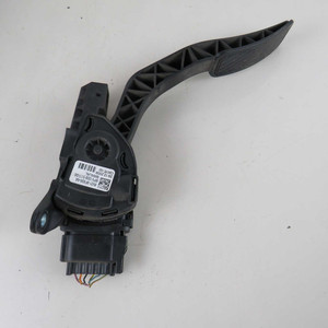 Pedale dell'Acceleratore Usato per Ford Fiesta Mk6 2008-2016 8V219F836AA (50657) - Product Image 2