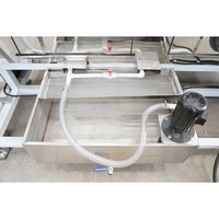 Système vertical de lavage et de séchage du verre, paramètres de cycle programmables, vitesse du convoyeur réglable, machine à laver le verre conviviale