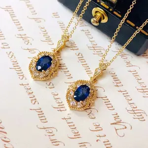 Leichte Luxus Messing Halskette Hot Girl Spitze Anhänger Halskette Blue Glass Stone Halskette für Frauen Mädchen